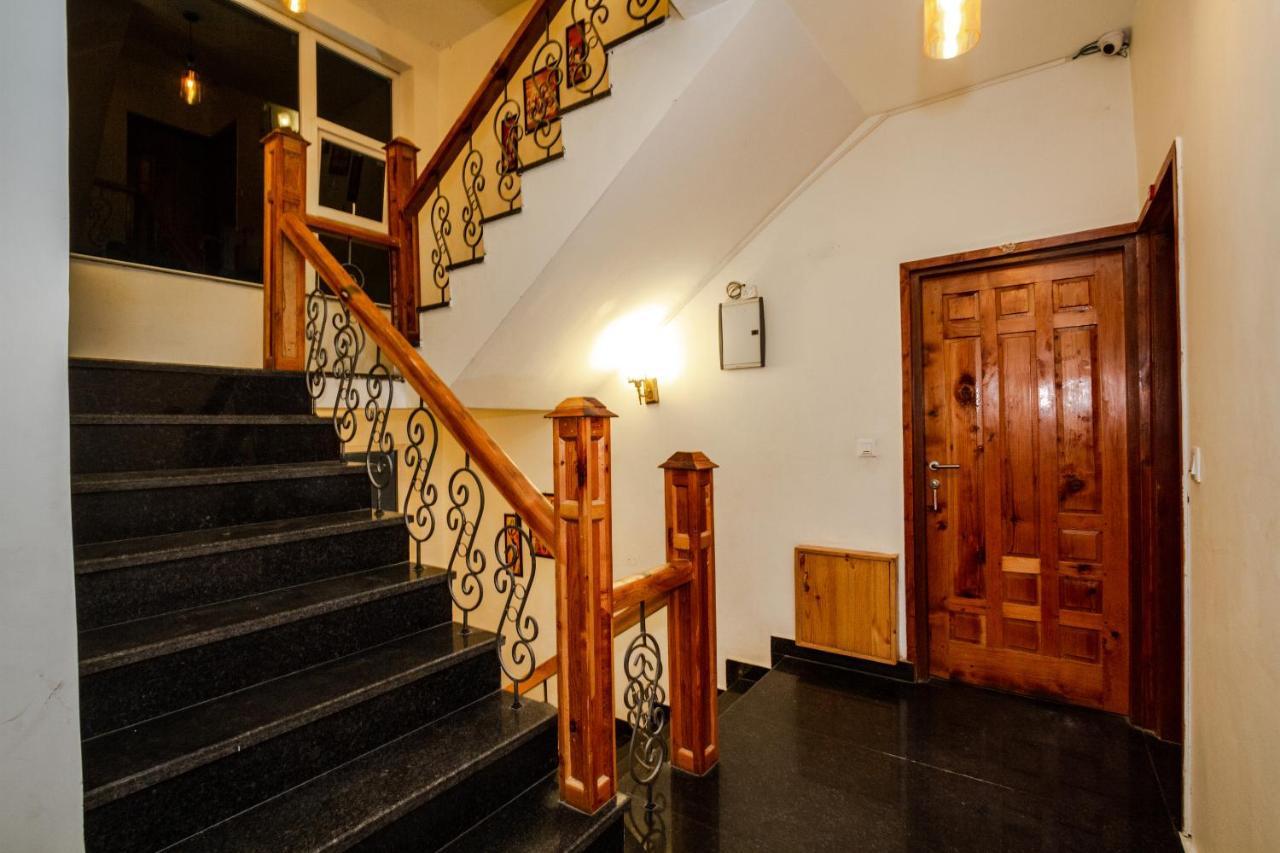 Tripli Hotels Stone House Cottage 马拉里 外观 照片